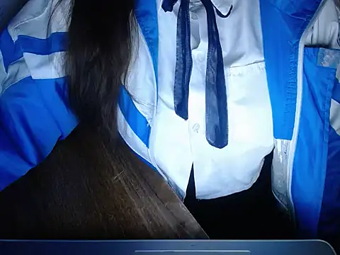 Snapshot of maian_love chatting on February 27, 2026, 5:35 pm maian love online show from February 27, 2026, 5:35 pm