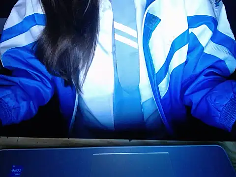 Snapshot of maian_love chatting on February 19, 2026, 5:43 pm maian love online show from February 19, 2026, 5:43 pm