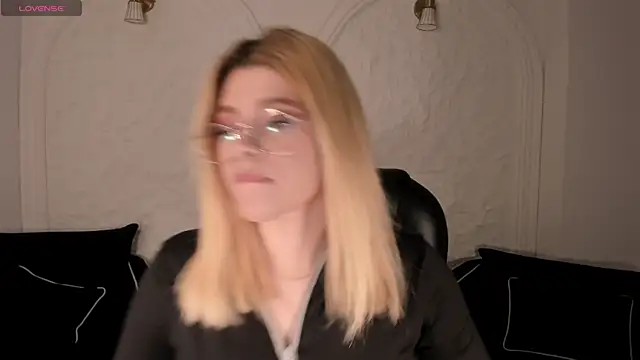 MadisonKane online show from April 4, 2026, 11:06 am