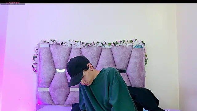 iris and damian online show from March 10, 2026, 5:17 pm