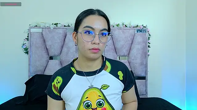 iris and damian online show from December 5, 2025, 3:43 pm