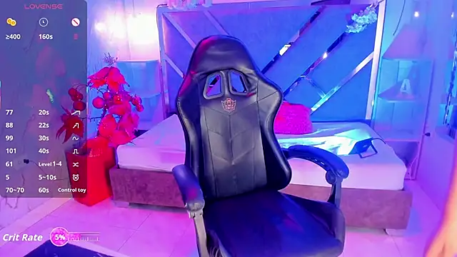 CloeMoon online show from December 20, 2025, 4:26 am