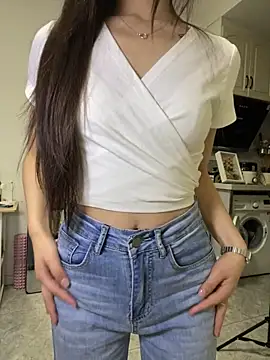 yaqing666 online show from May 31, 2026, 11:38 am
