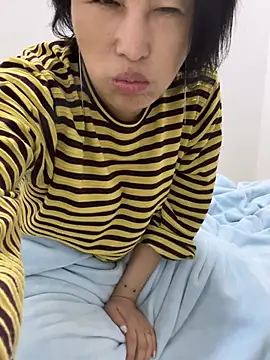 luckybaby666999 online show from May 18, 2026, 4:40 am
