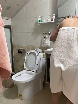 Snapshot of luckybaby666999 chatting on March 27, 2026, 12:28 pm luckybaby666999 online show from March 27, 2026, 12:28 pm