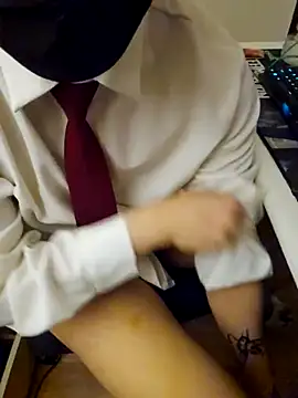 ttkk12132 online show from December 14, 2025, 2:55 pm