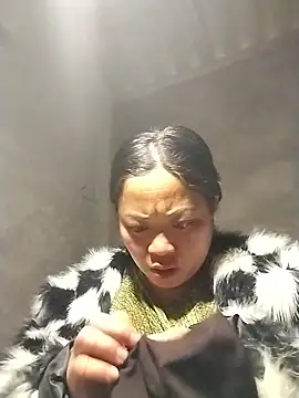 AlilaK2 online show from December 18, 2025, 1:55 am