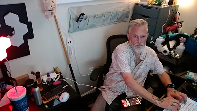 FeNyx Flayme online show from December 17, 2025, 7:13 am