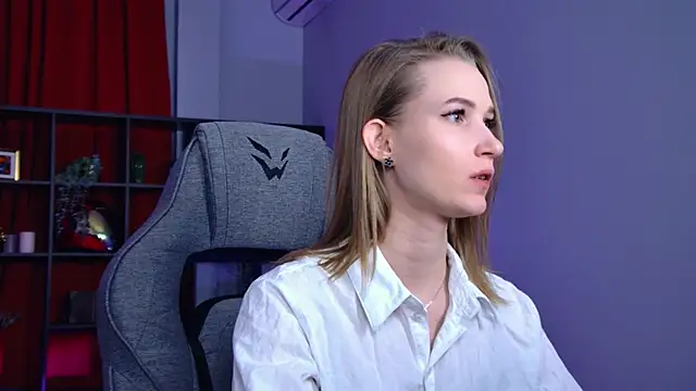 Megan Rodgers online show from April 7, 2026, 5:26 pm