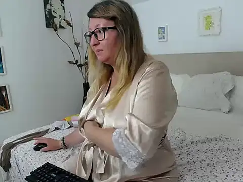 Snapshot of OlgaPavlova chatting on June 25, 2026, 11:37 am OlgaPavlova online show from June 25, 2026, 11:37 am