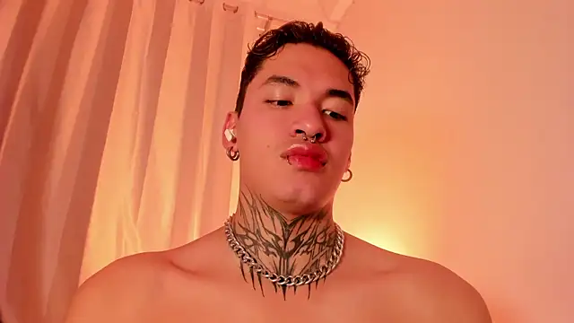 AlecBanne online show from December 18, 2025, 2:27 am