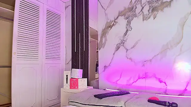 BellaHarpeer online show from March 16, 2026, 7:16 pm