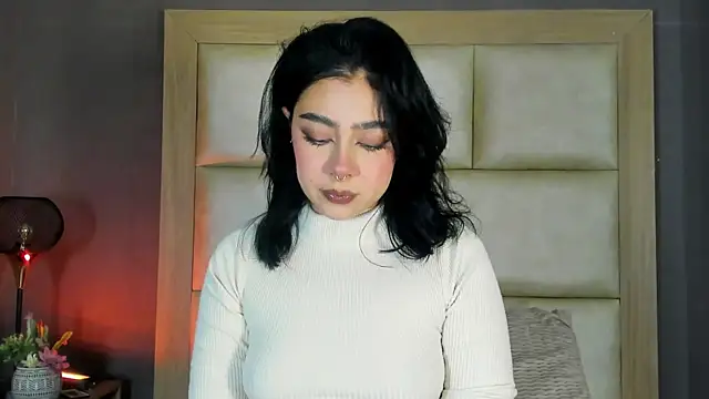 TaniaRedd  online show from February 22, 2026, 2:30 pm