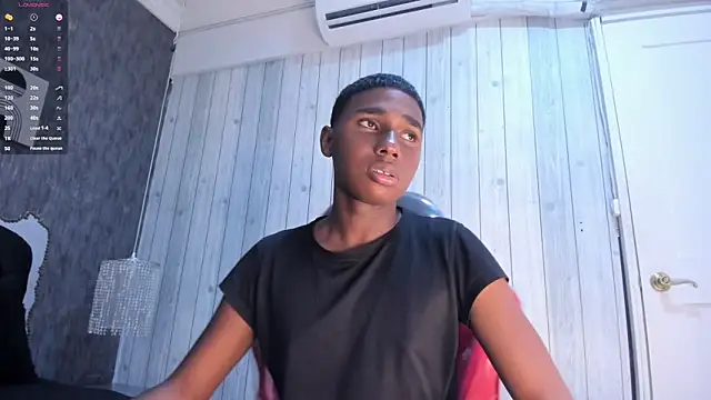 teylor lovee online show from January 6, 2026, 8:35 pm