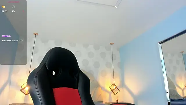 Snapshot of VENUSGREYS1 chatting on May 9, 2026, 12:08 pm VENUSGREYS1 online show from May 9, 2026, 12:08 pm