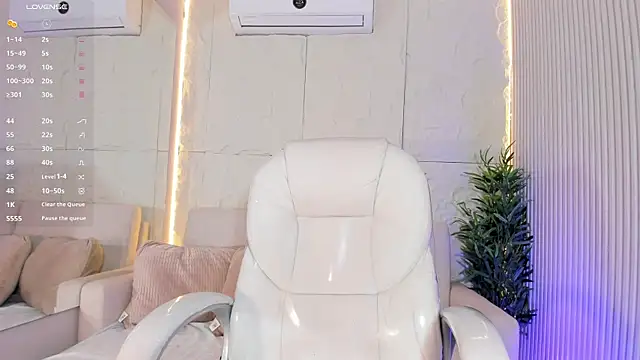 MarelynSummer online show from March 13, 2026, 2:44 pm