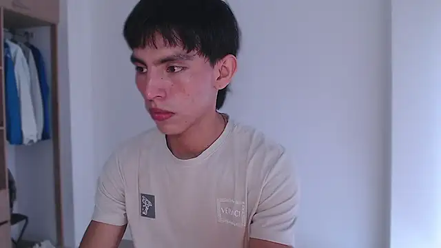 andrew courtzz online show from February 9, 2026, 7:23 pm