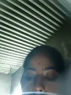 Snapshot of Ponam_sexy chatting on February 9, 2026, 5:11 pm Ponam sexy online show from February 9, 2026, 5:11 pm