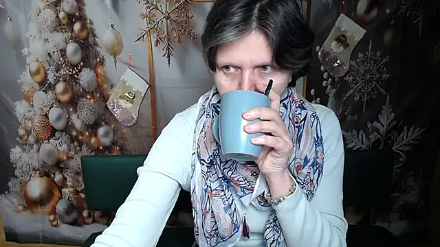 LunaDobra online show from January 14, 2026, 6:00 pm