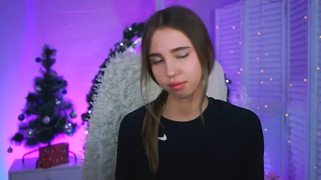 KimPorins online show from December 14, 2025, 1:39 pm