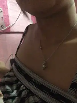 Snapshot of ilovepreggy chatting on December 4, 2025, 1:54 pm ilovepreggy online show from December 4, 2025, 1:54 pm