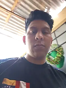 jhonsonbt online show from December 4, 2025, 2:16 pm