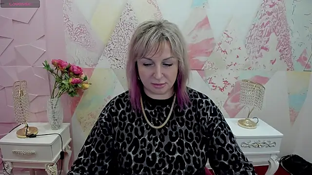 winky pinky  online show from December 5, 2025, 12:59 pm