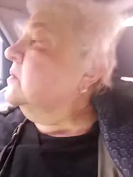 Snapshot of HapinessLovee chatting on February 12, 2026, 11:10 am HapinessLovee online show from February 12, 2026, 11:10 am