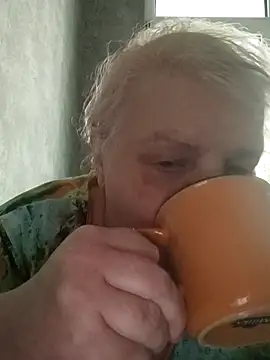 Snapshot of HapinessLovee chatting on February 5, 2026, 9:16 am HapinessLovee online show from February 5, 2026, 9:16 am