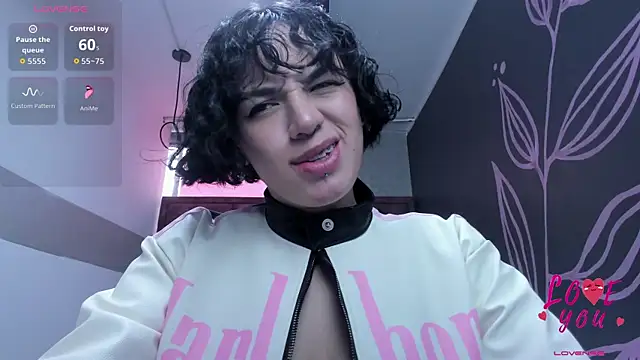 Kiara Fox   online show from March 19, 2026, 8:42 pm