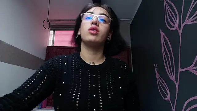Snapshot of Kiara_Fox__ chatting on April 27, 2026, 8:51 pm Kiara Fox online show from April 27, 2026, 8:51 pm