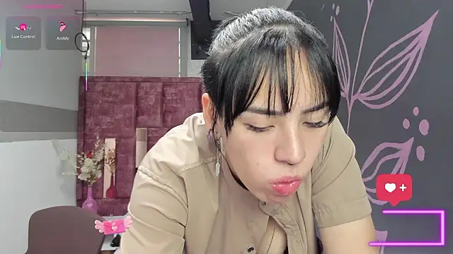 Kiara Fox   online show from February 11, 2026, 8:09 pm