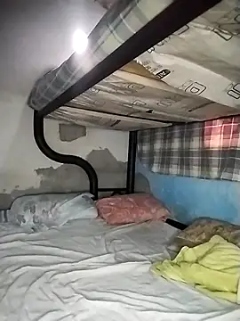 Snapshot of AngelGR_23CM chatting on December 4, 2025, 9:25 pm AngelGR 23CM online show from December 4, 2025, 9:25 pm