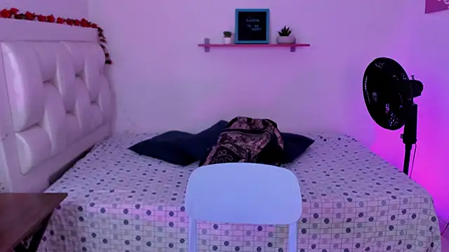 vaalentiino online show from January 12, 2026, 10:36 pm