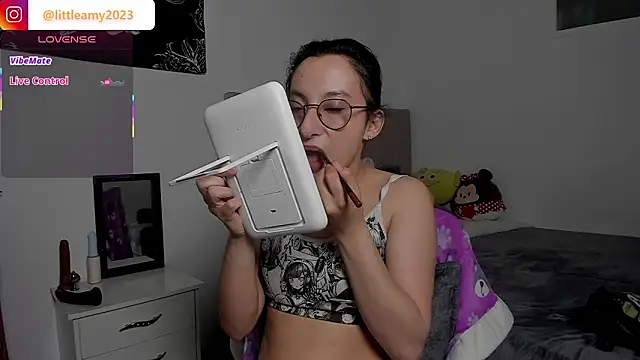 little  ammy online show from February 22, 2026, 9:05 pm