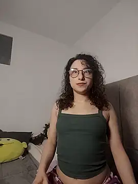 little  ammy online show from February 9, 2026, 4:32 am