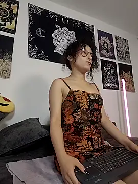 Snapshot of little__ammy chatting on April 21, 2026, 2:51 am little ammy online show from April 21, 2026, 2:51 am