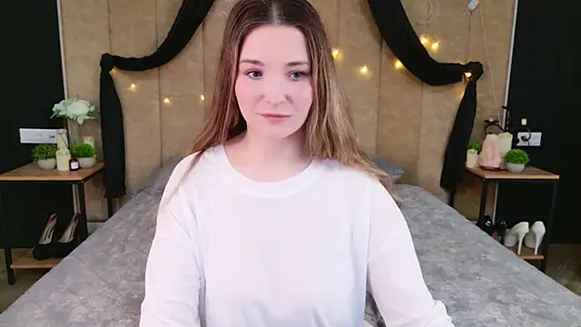 Lina Sinerz online show from March 9, 2026, 8:45 pm