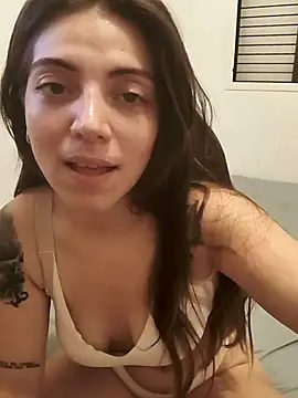 Snapshot of Ceciihot chatting on February 1, 2026, 6:33 am Ceciihot online show from February 1, 2026, 6:33 am