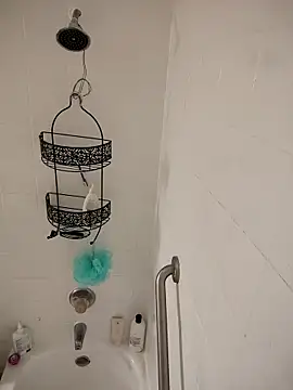 SpiderRose online show from February 5, 2026, 8:59 pm