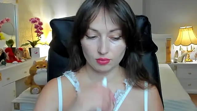 Snapshot of RosiAlina chatting on July 2, 2026, 8:20 am RosiAlina online show from July 2, 2026, 8:20 am