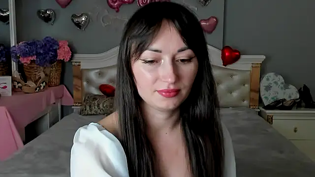 Snapshot of RosiAlina chatting on February 13, 2026, 9:42 am RosiAlina online show from February 13, 2026, 9:42 am