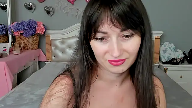 Snapshot of RosiAlina chatting on February 10, 2026, 9:19 am RosiAlina online show from February 10, 2026, 9:19 am