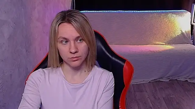 MiaBun1 online show from May 15, 2026, 3:37 am