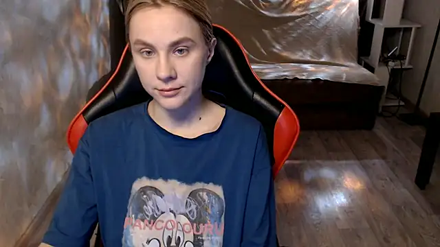 MiaBun1 online show from April 4, 2026, 12:39 am