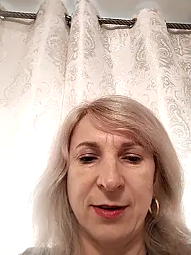 AhlyssaLove1155 online show from April 14, 2026, 2:33 pm