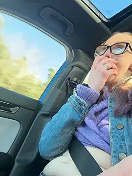 blondebombshell4343 online show from December 5, 2025, 5:55 pm