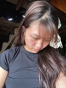 hinata-xx online show from April 15, 2026, 5:46 am