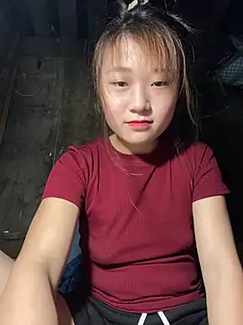 hinata-xx online show from April 10, 2026, 1:18 pm