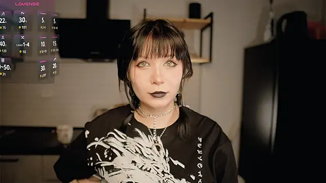 Snapshot of Nickari chatting on February 6, 2026, 1:07 pm Nickari online show from February 6, 2026, 1:07 pm